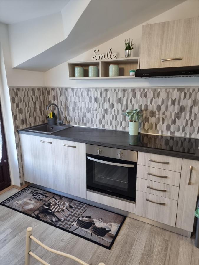 Apartment Pharos ザンブラティヤ エクステリア 写真