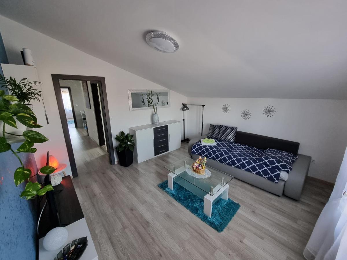 Apartment Pharos ザンブラティヤ エクステリア 写真